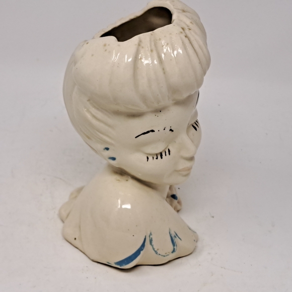 Vintage Glamour Girl Ceramic Head Vase - Picture 2 of 5